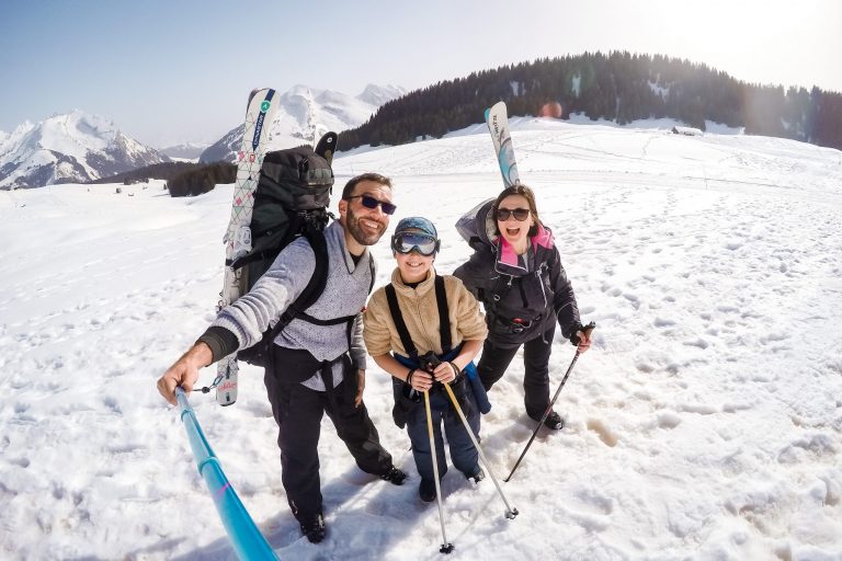 ski-covid-clusaz-vanlife